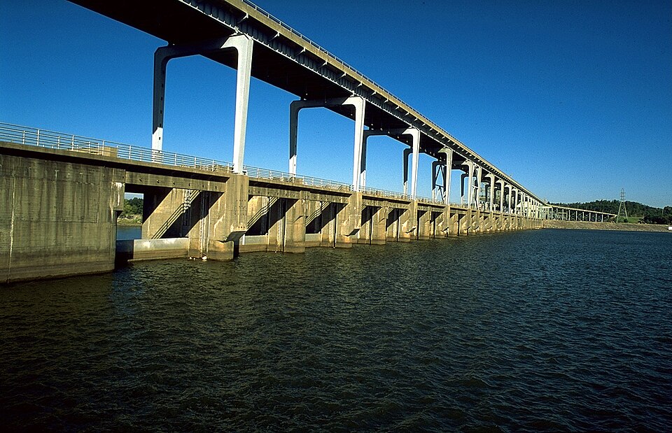 Pickwick Dam
